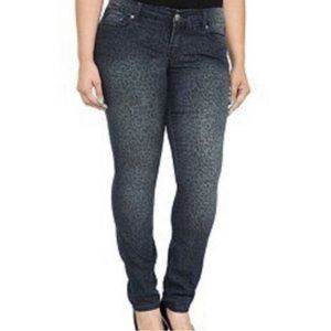 Torrid Sophia Indigo Leopard Women's Jeans‎ Size 18 Dark Wash Animal Print